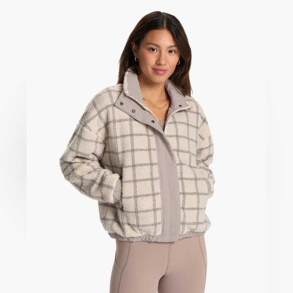 NWT Vuori Plaid Cozy Sherpa Women's Full Zip Jacket in Suede Windowpane - Picture 2 of 10